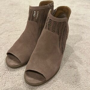 Lucky brand peep toe bootie